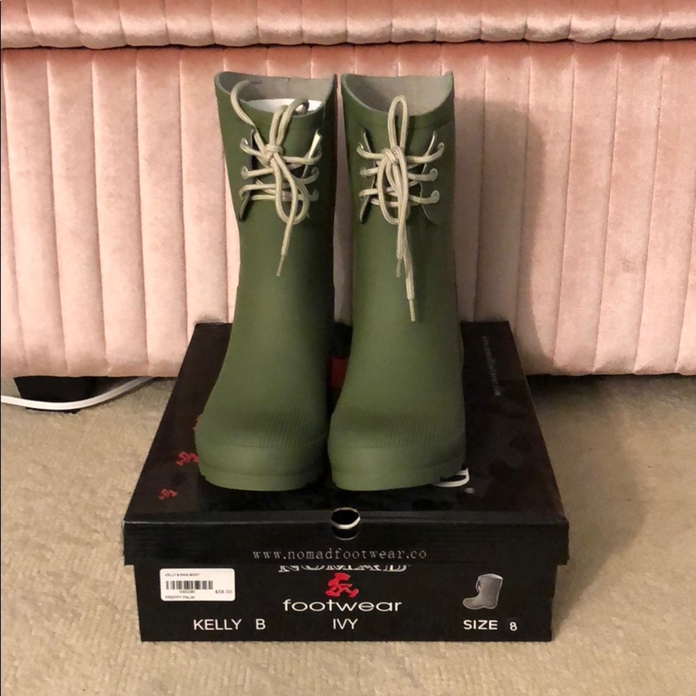 New in box nomad rain boots